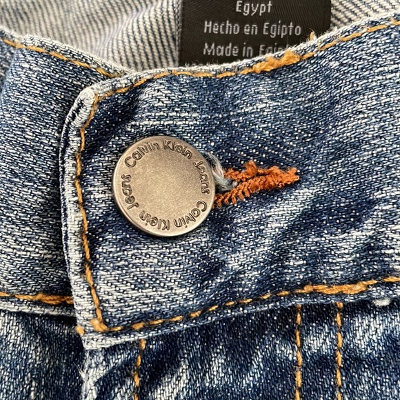 Men’s Calvin Klein Straight Leg Jean - Picture 6 of 7